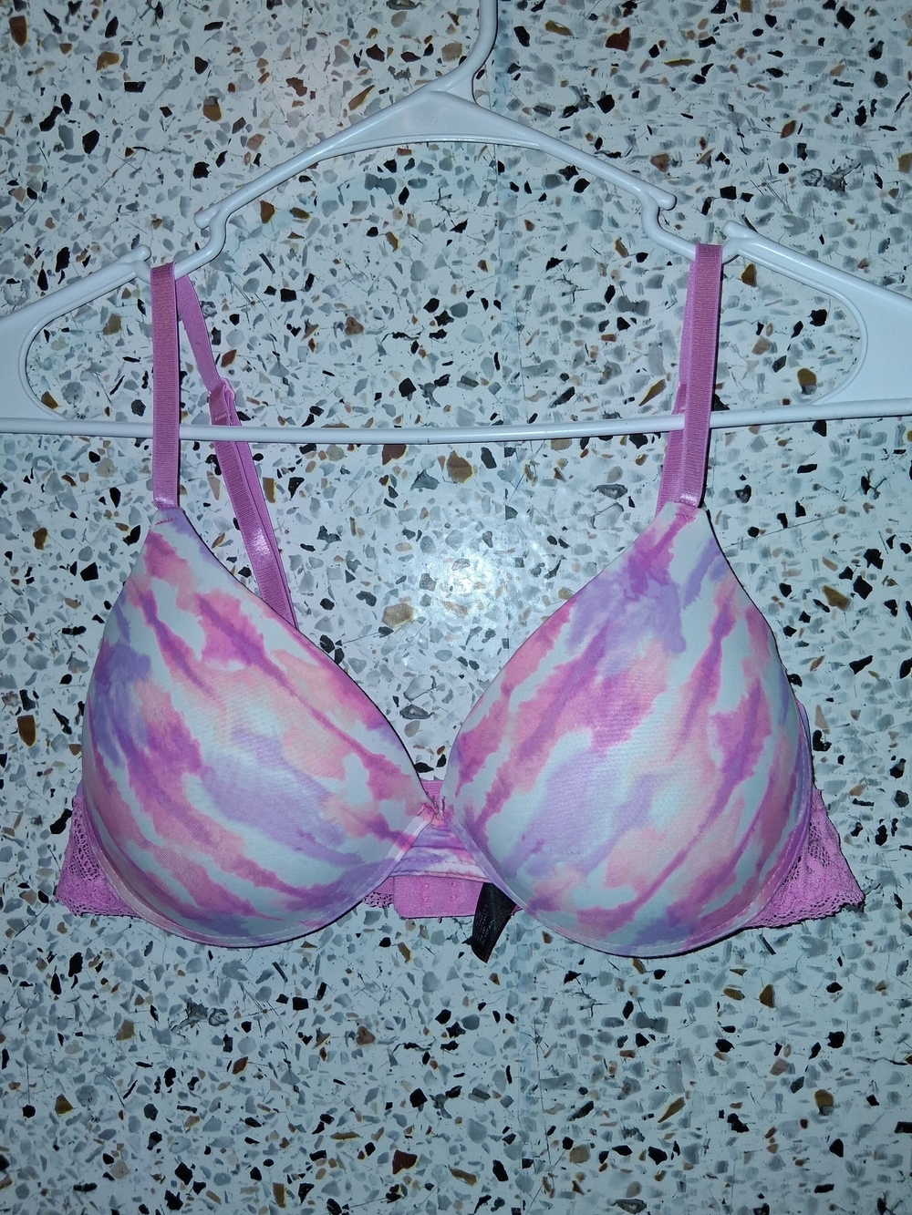 Women's XOXO Tshirt Push Up Bra Size 36C Pink Multicolor Padded With Wires